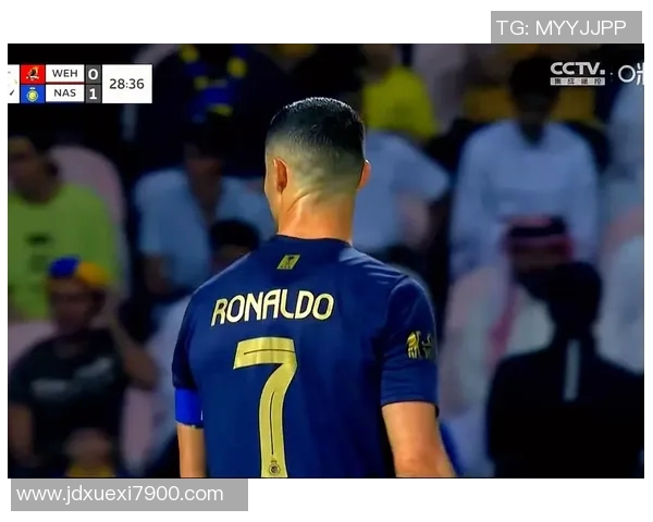 足球天王C罗经典瞬间素描艺术作品展现他的无限魅力与运动精神